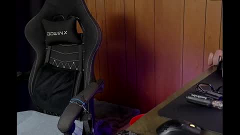 Dakota Dixxon online show from February 20, 7:45 am