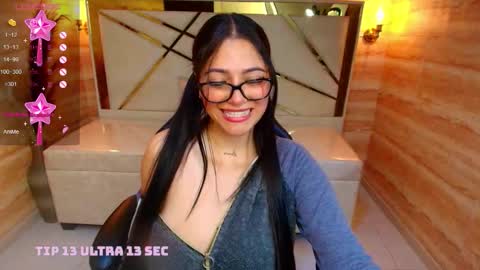 Snapshot of dakotha_v chatting on October 16, 3:17 am Dakotha online show from October 16, 3:17 am