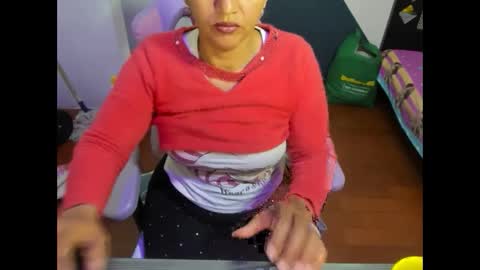 daleska_delicious1 online show from October 12, 2:04 am