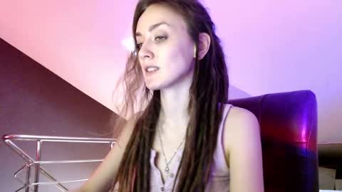 Snapshot of dalia_peach chatting on February 1, 9:21 am Dalia online show from February 1, 9:21 am