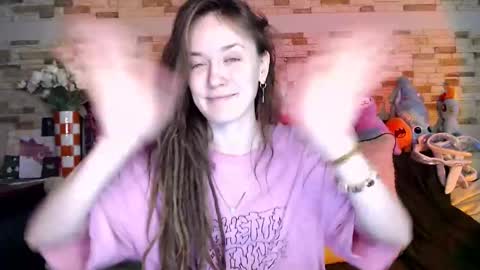 Snapshot of dalia_peach chatting on September 28, 9:29 am Dalia online show from September 28, 9:29 am