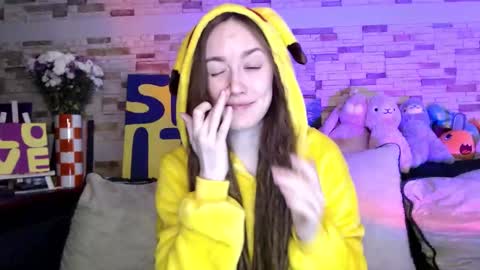 Snapshot of dalia_peach chatting on October 20, 9:47 am Dalia online show from October 20, 9:47 am