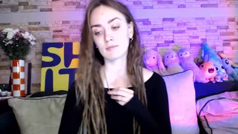 Snapshot of dalia_peach chatting on October 15, 9:32 am Dalia online show from October 15, 9:32 am