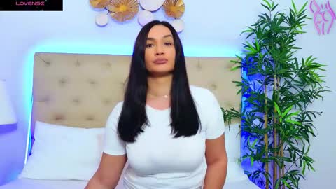 Snapshot of daliyaa_ chatting on October 13, 10:17 am daliyaa_ online show from October 13, 10:17 am