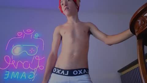 Dallen Grant online show from December 20, 12:23 pm