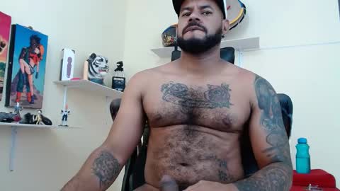 damian64436171 online show from October 29, 3:19 am