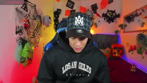 Snapshot of damian_latinxxx chatting on October 8, 3:34 am Damian online show from October 8, 3:34 am