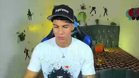 Snapshot of damian_latinxxx chatting on September 19, 4:49 am Damian online show from September 19, 4:49 am