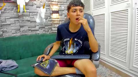 LIAM online show from November 17, 6:32 pm