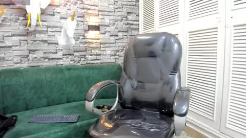 LIAM online show from November 21, 6:50 pm