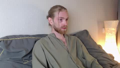 Snapshot of damien_diamond chatting on October 3, 8:06 pm damien_diamond online show from October 3, 8:06 pm