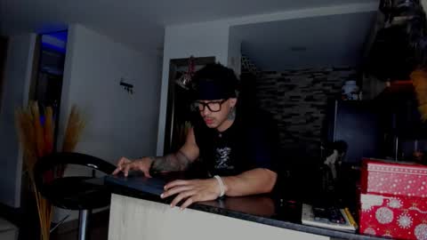 INSTAGRAM  DAMMIANMILLEROFICIAL online show from December 20, 12:39 am