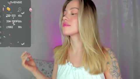  Tiana  online show from February 19, 9:25 pm