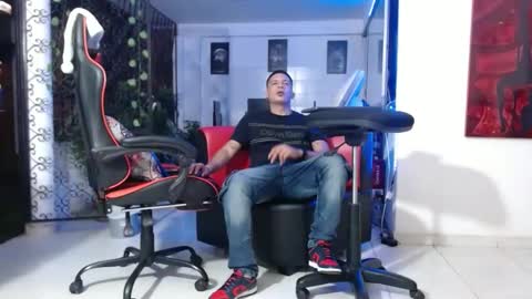 damyan_2003 online show from December 14, 12:55 am