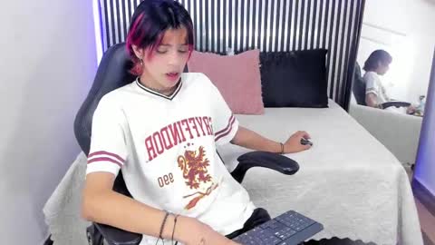 D A N online show from September 12, 2:08 pm