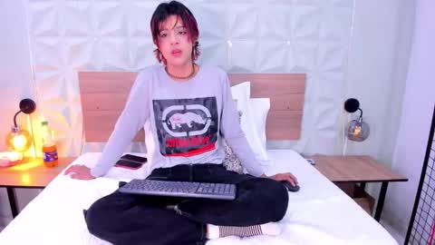 D A N online show from October 12, 1:09 am