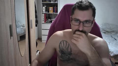 King Dan online show from October 24, 7:25 pm