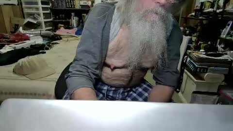 Snapshot of danagm chatting on December 2, 5:10 pm Dana online show from December 2, 5:10 pm