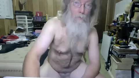 Snapshot of danagm chatting on December 8, 6:17 pm Dana online show from December 8, 6:17 pm