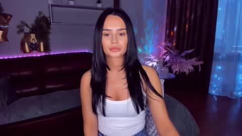 DanaMiers online show from April 17, 4:59 am