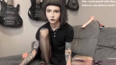 dandelion_sea online show from October 27, 6:30 pm