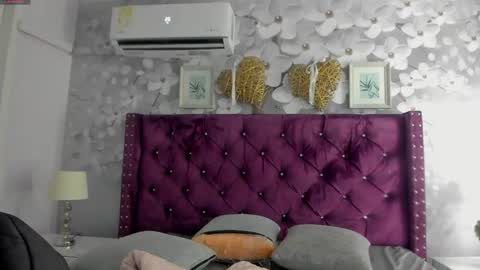 Daniela online show from March 21, 11:15 am