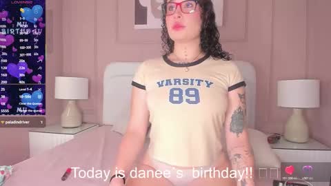 Daniela online show from December 18, 11:38 am