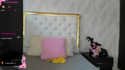 DANI online show from February 10, 6:13 pm