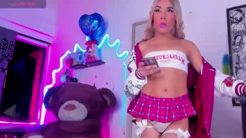 dani_bigcock21 online show from October 18, 8:29 am