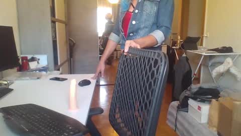 newcumer online show from December 10, 9:12 am