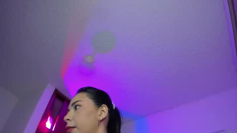 Dani online show from November 6, 5:43 am