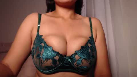 Snapshot of daniela_valencia chatting on October 14, 6:55 pm Lucia online show from October 14, 6:55 pm