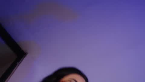 Snapshot of daniela_valencia chatting on February 5, 9:40 pm Lucia online show from February 5, 9:40 pm