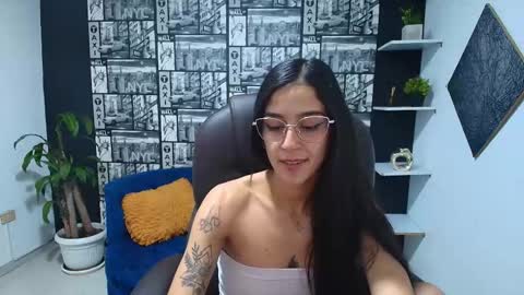 danielamonroe online show from January 15, 12:41 am
