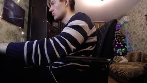Snapshot of danielgraysoon chatting on January 7, 1:46 pm Daniel Grayson online show from January 7, 1:46 pm