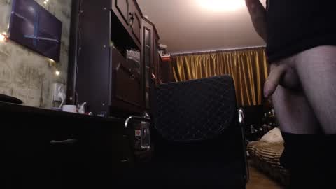 Snapshot of danielgraysoon chatting on February 5, 11:44 am Daniel Grayson online show from February 5, 11:44 am