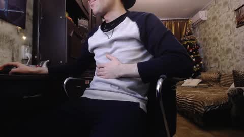 Snapshot of danielgraysoon chatting on January 24, 10:21 am Daniel Grayson online show from January 24, 10:21 am