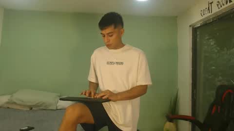 danielitopapii online show from February 2, 10:28 pm