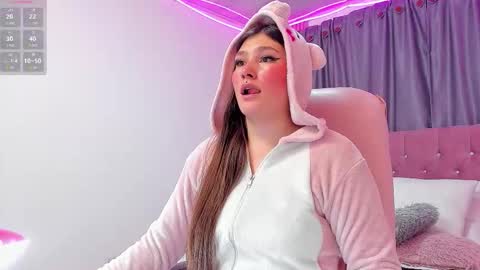 Snapshot of danielle_april chatting on September 23, 3:11 am Danielle online show from September 23, 3:11 am