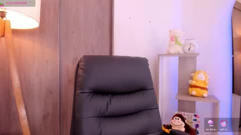 Danielle Rose online show from October 21, 10:02 pm