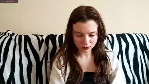 Mia online show from January 19, 7:18 am