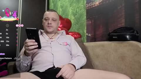 DanieloCool online show from February 25, 7:45 am