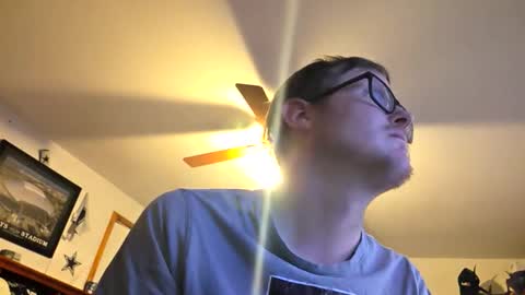 Daniel    y. online show from December 5, 9:56 pm