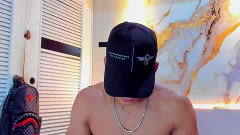 Snapshot of danii_scot chatting on October 1, 4:22 am Dani online show from October 1, 4:22 am