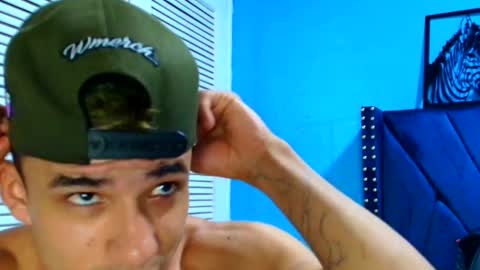 Snapshot of danii_scot chatting on March 11, 10:18 am Dani online show from March 11, 10:18 am