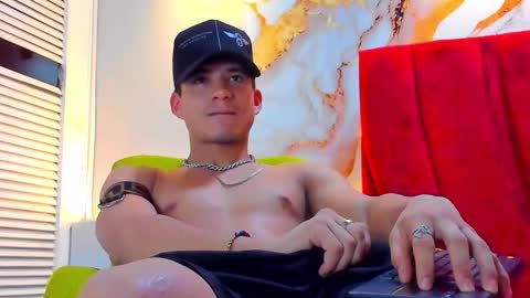 Dani online show from November 18, 4:04 am