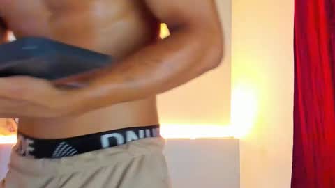 Snapshot of danii_scot chatting on October 2, 4:33 am Dani online show from October 2, 4:33 am