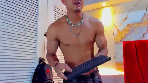 Snapshot of danii_scot chatting on October 16, 4:34 am Dani online show from October 16, 4:34 am