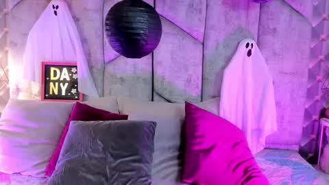 DaniiBelluci  online show from October 31, 3:51 am