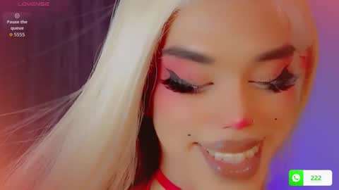 DANNI LEE online show from December 18, 9:32 pm